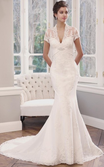 Mermaid T-Shirt-Sleeve V-Neck Lace Wedding Dress With Illusion