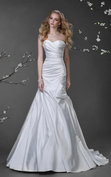 A-Line Long Sweetheart Sleeveless Satin Dress With Criss Cross And Bow