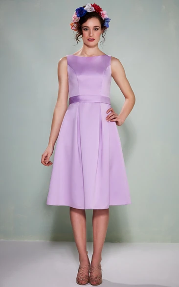Tea-Length Sleeveless Bateau Neck Satin Bridesmaid Dress