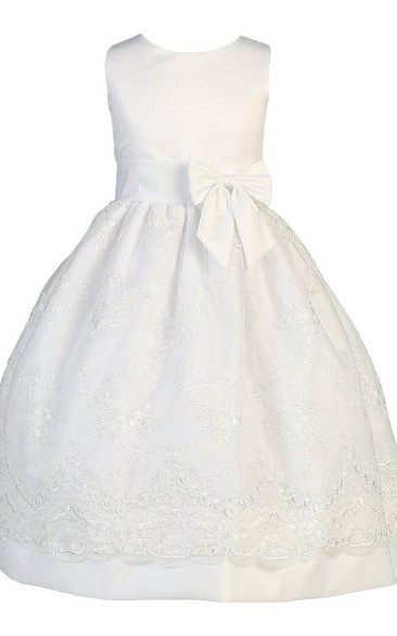 Sleeveless A-line Dress With Bow and Lace