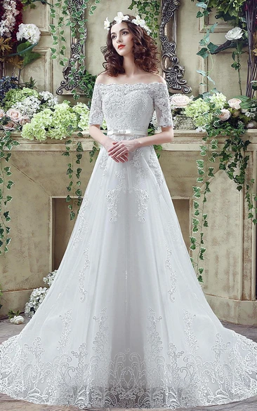 Elegant Off-the-shoulder Lace Appliques Wedding Dress Bowknot Lace-up