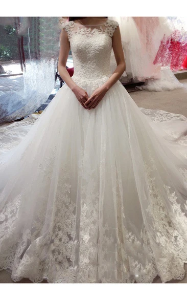 Ball Gown Cap Sleeve Bateau Applique Court Train Lace Tulle Wedding Dresses