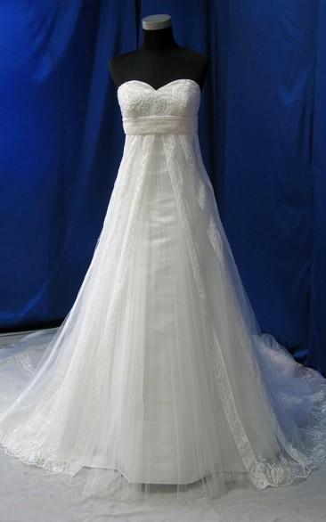 Sweetheart Strapless A-Line Tulle Gown With Lace Bodice