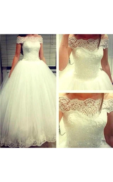 Sweet Scalloped Neck Off-shoulder Tulle Ball Gown With Lace