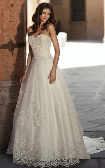 A-Line Sleeveless Long Appliqued Sweetheart Lace Wedding Dress With Waist Jewellery