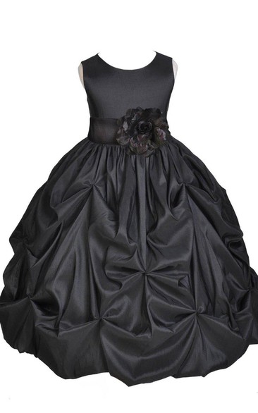 Sleeveless A-line Ruffled Dress With Flower and Bow
