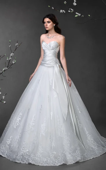 Ball Gown Long Sweetheart Sleeveless Lace-Up Satin Dress With Criss Cross And Lace