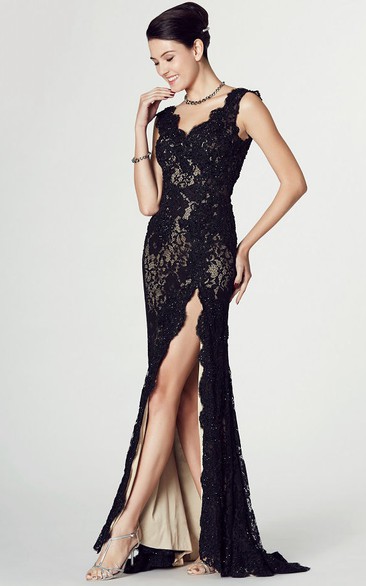 Floor-Length V-Neck Appliqued Sleeveless Lace Prom Dress With Split Front