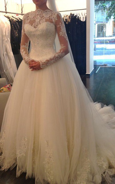 A-Line Short High Neck Sweetheart Long Sleeve Bell Poet Pleats Beading Appliques Court Train Backless Tulle Lace Dress