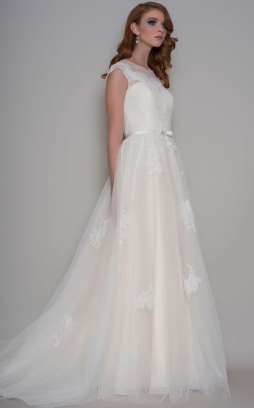 Long Scoop-Neck Appliqued Cap-Sleeve Tulle Wedding Dress