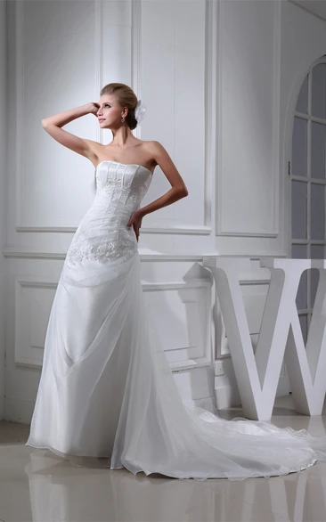 Sleeveless Maxi Ruched Court Train and Dress With Appliques