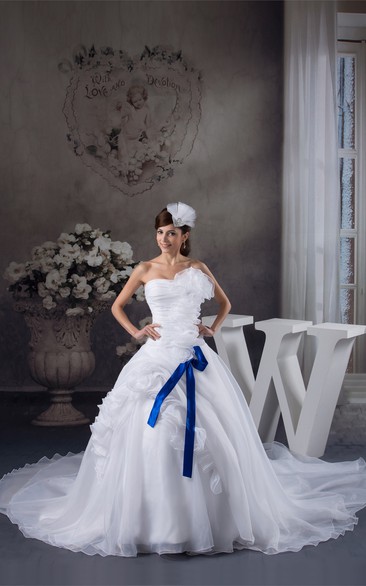 Sleeveless Pick-Up Ruched Ribbon and Gown With Flower