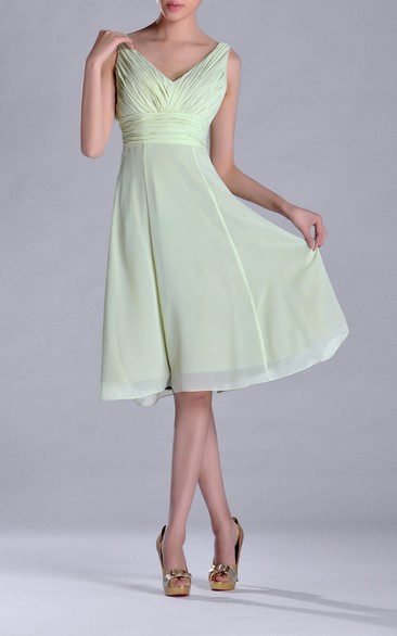 Knee-length V-Neckline Empire Chiffon Bridesmaid Dress With Deep-V Back Style