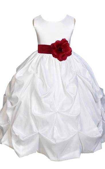 Sleeveless A-line Ruffled Dress With Flower and Bow