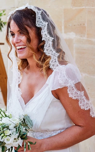 Sweep Tulle Wedding Veil with Scalloped Lace edge