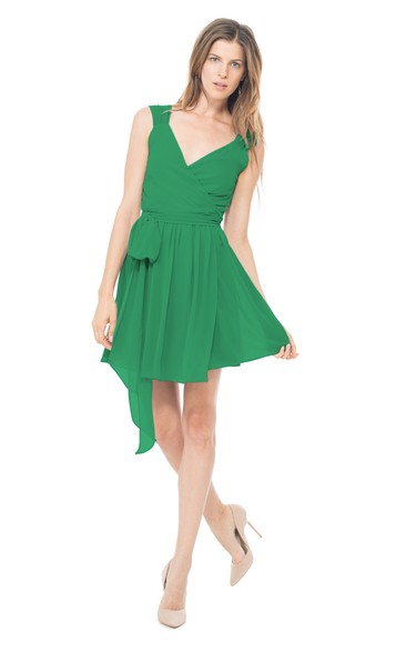 A-Line Short Sleeveless Chiffon Dress With V-Neck