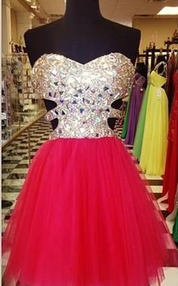 Glamorous Sweetheart Sleeveless Tulle Short Cocktail Dress With Crystals