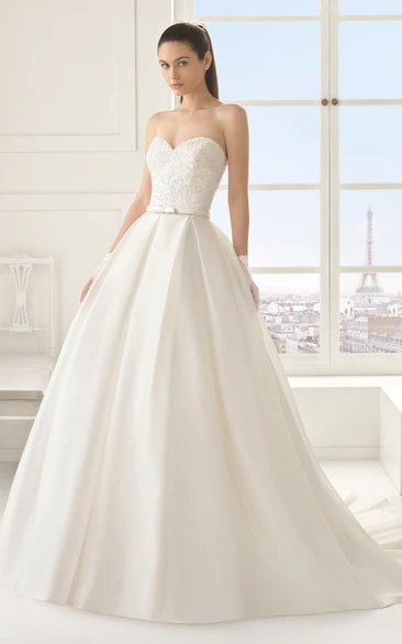 Sweetheart Noble Ball Gown With Court Train