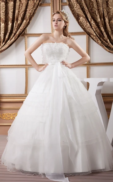 A-Line Strapless Tulle Ball-Gown With Bow