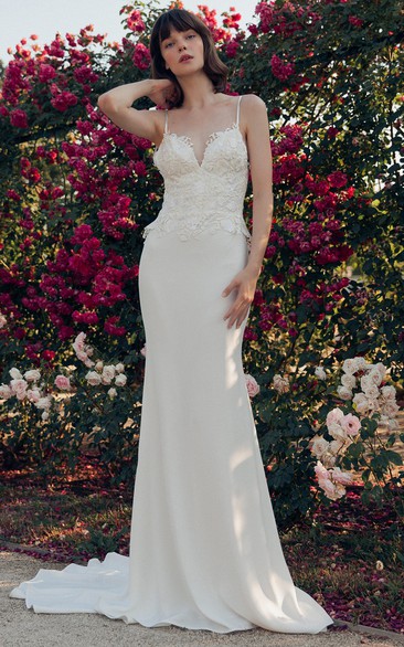 Modern Lace Floor-length Sleeveless A Line Open Back Wedding Dress with Appliques