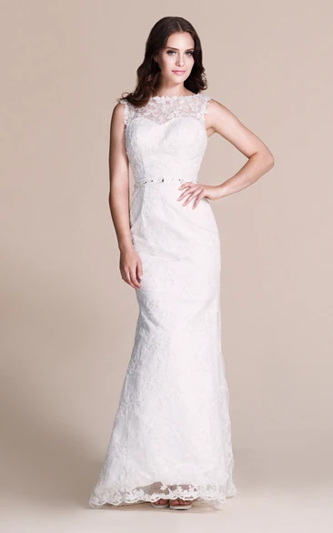 Cap-sleeved Lace Gown With V-back and Bow