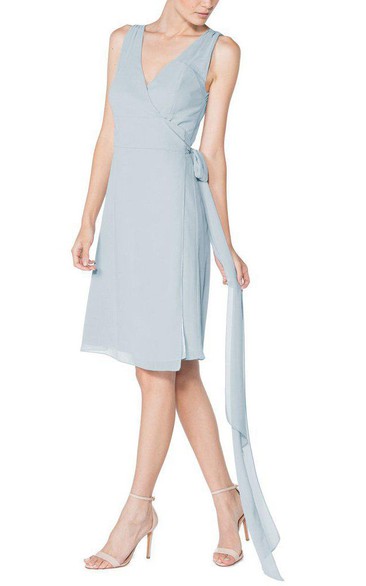 V-neck Sleeveless Chiffon Short Dress with Sash