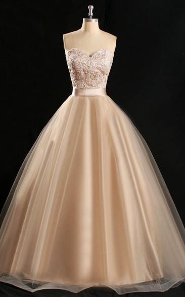 Sweetheart Sleeveless Stuning A-line Lace Ballgown