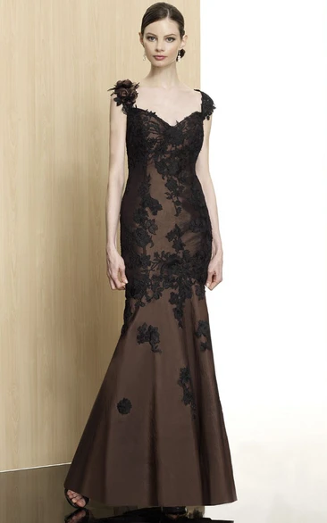 Trumpet Cap-Sleeve Long Appliqued Formal Dress With Deep-V Back