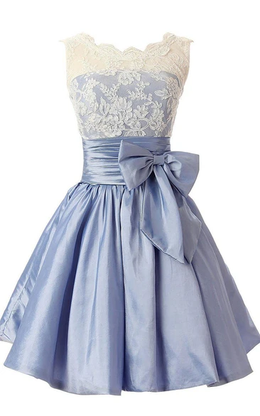 Sleeveless A-line Dress With Bow and Lace Bodice