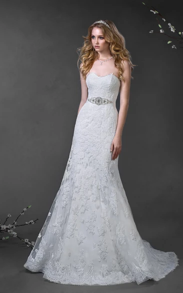 A-Line Floor-Length Sweetheart Sleeveless Lace-Up Lace Dress With Appliques And Waist Jewellery