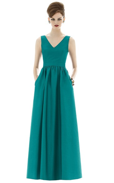 Noble Floor-Length V-Neck Satin Gown with Pockets and Pleats