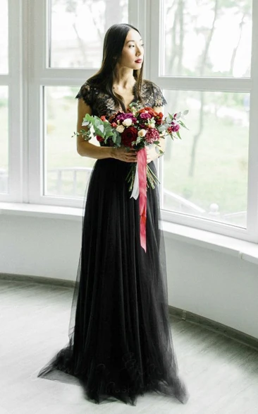 Sexy Black Tulle Wedding Dress With Lace And Cap Sleeve And V-neck