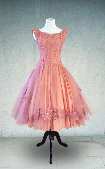 Vintage Sleeveless Jewel Neck Ball Gown With Appliques