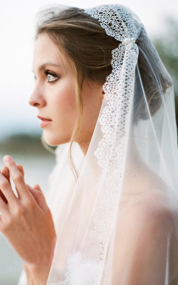 Vintage Style Long Tulle Wedding Veil with Lace Edge