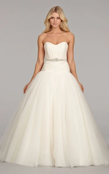 Alluring Strapless Ruched Bodice Tulle Ball Gown With Beaded Belt