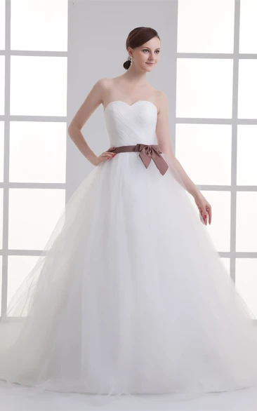 Stylish Sleeveless Sweetheart Satin Wedding Dresses