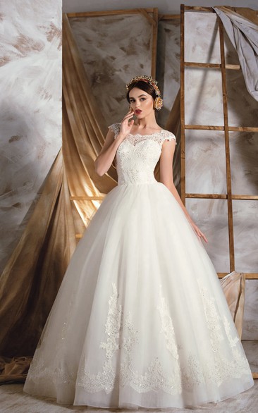 Long A-line Organza Wedding Dress With Lace Bodice And Appliques 