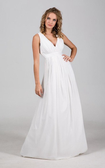 Chiffon V-Neck Sleeveless Long Bridal Gown With Pleats