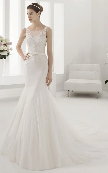 Scoop Neckline Mermaid Gown With Belt And Appliqued Bodice