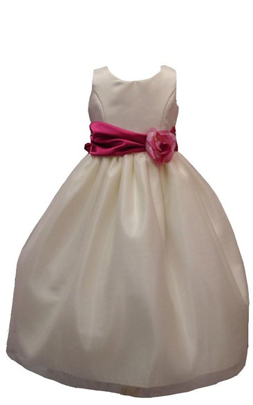 Sleeveless A-line Dress With Floral Sash and Pleats