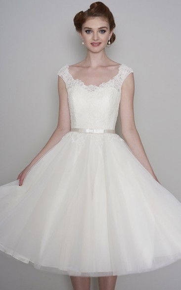 Lace Vintage Cap Sleeve Tea length V-neck Tulle Wedding Dress With Buttons