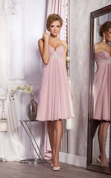 A-Line Knee-Length Sweetheart Sleeveless Empire Chiffon Pleats Beading Zipper Dress