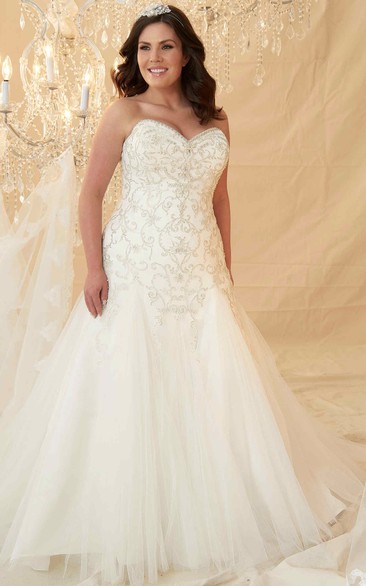 A-Line Sweetheart Tulle Plus Size Wedding Dress With Crystal Detailing And Lace Up