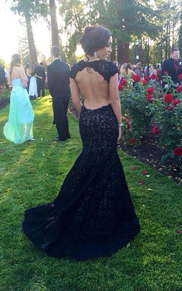 Modern Lace Black Mermaid Prom Dress Sweep Train Cap Sleeve